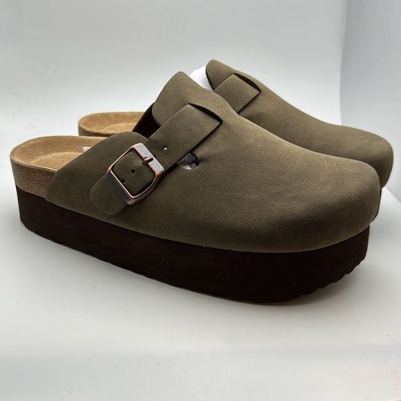 CUSHIONAIRE Women's Loom Cork Footbed Platform Clog 9 OLIVE - Picture 1 of 7